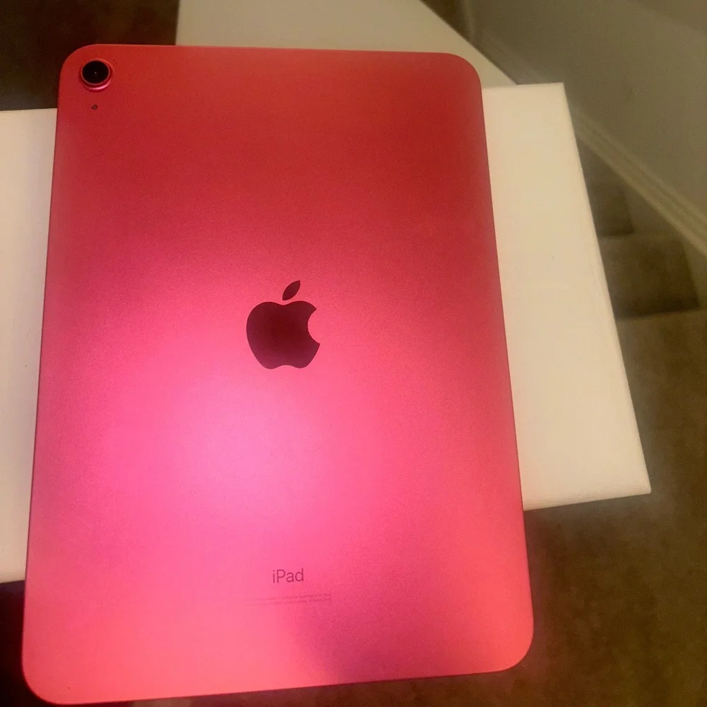 iPad 10th generation WiFi only 64 gb